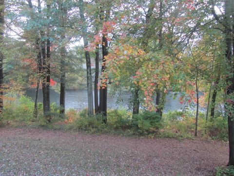 Photo of 2 Waterford Place #2, Avon, CT 06001 (MLS # 24105313)