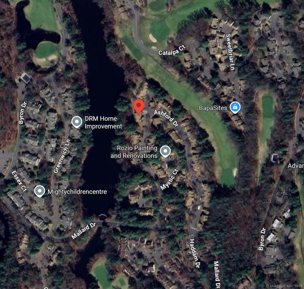 Photo of 2 Waterford Place #2, Avon, CT 06001 (MLS # 24105313)
