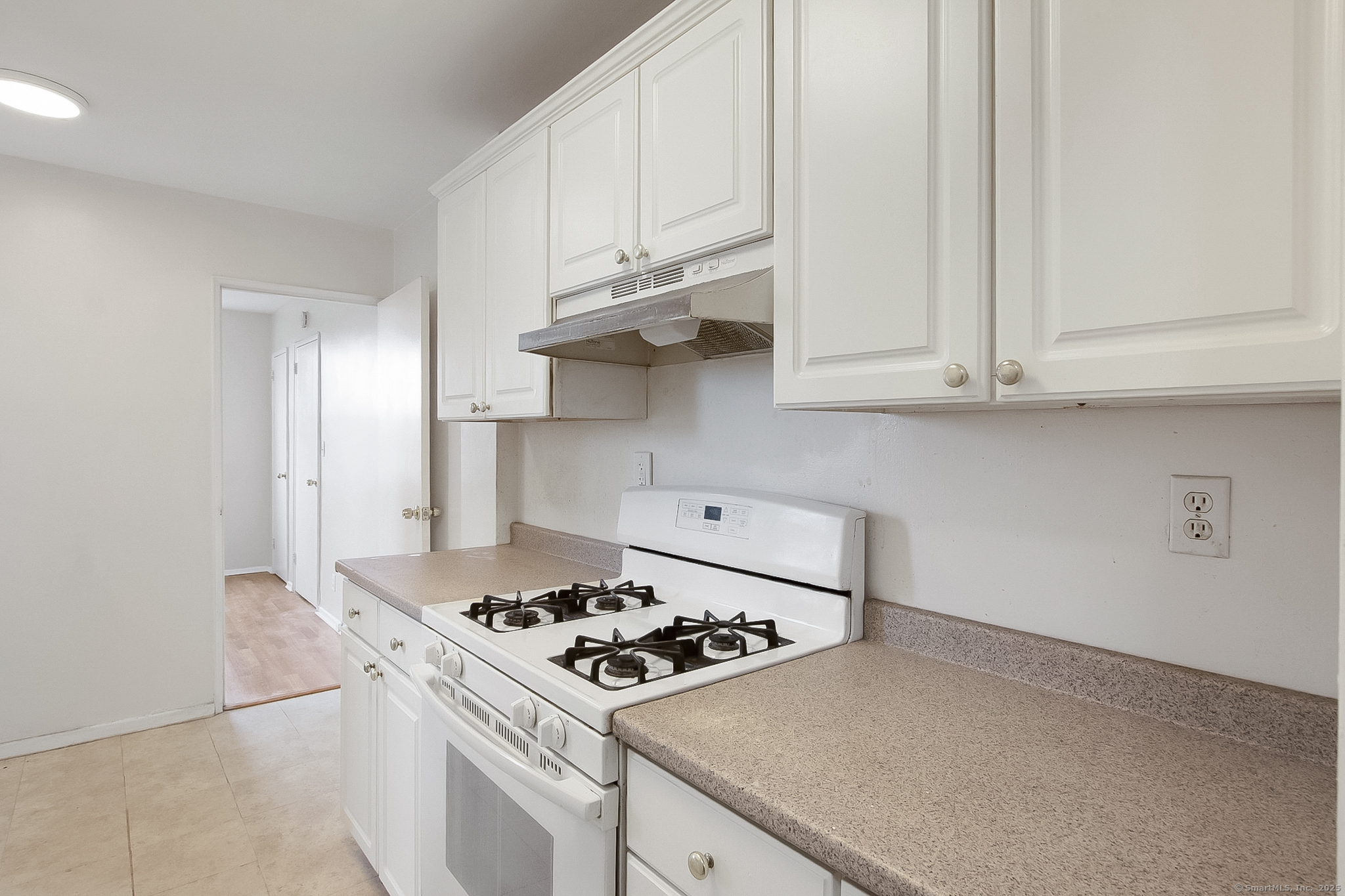 39 Glenbrook Road #APT 3V, Stamford, Connecticut image 7