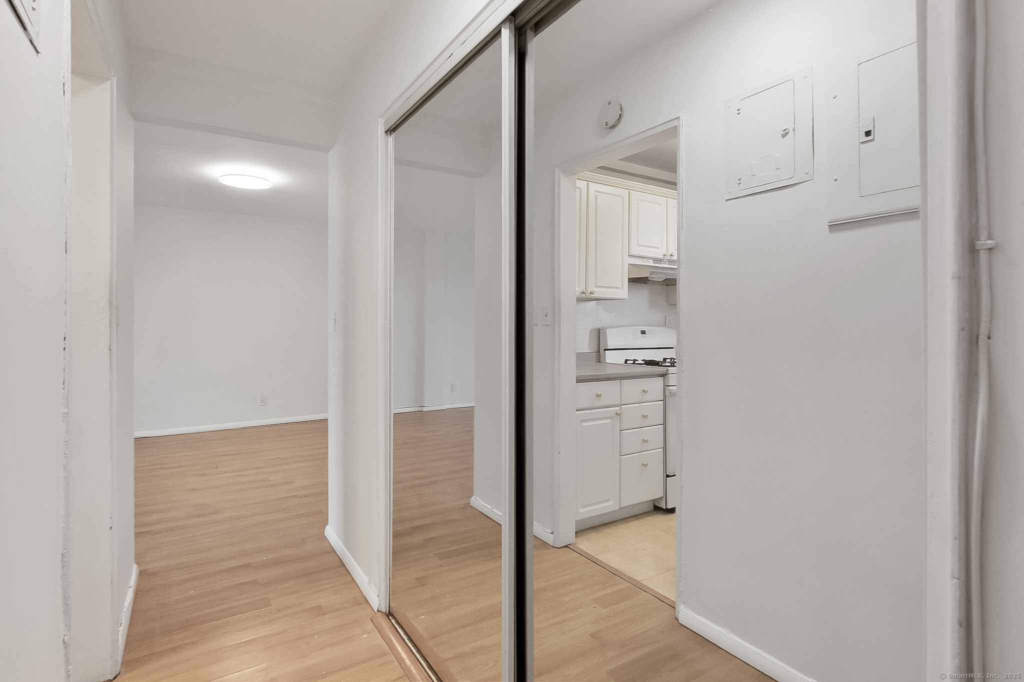 39 Glenbrook Road #APT 3V, Stamford, Connecticut image 9
