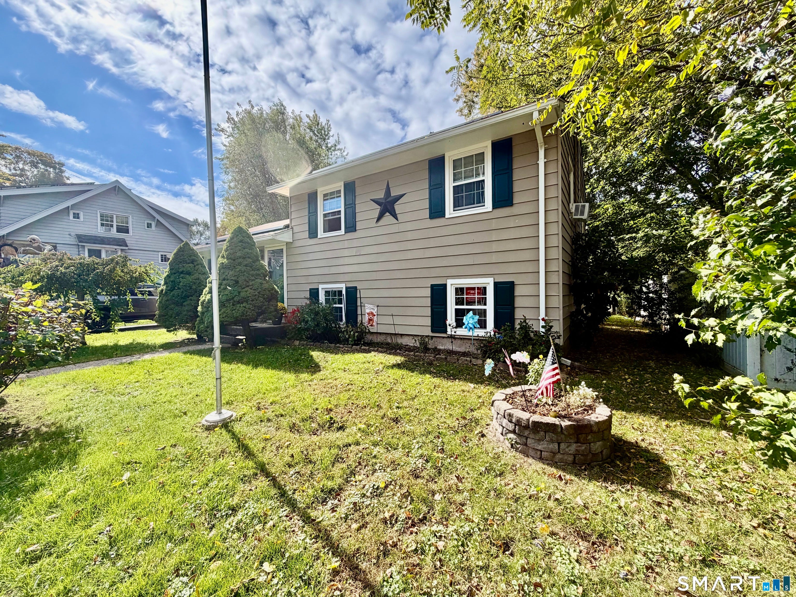32 Elliott Street
