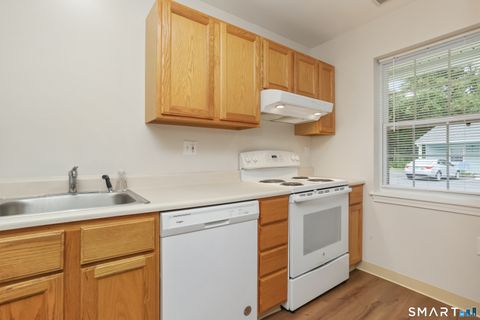 Tiny photo for 333 West Avenue #15, Milford, CT 06461 (MLS # 24183700)