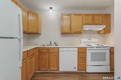 Tiny photo for 333 West Avenue #15, Milford, CT 06461 (MLS # 24183700)