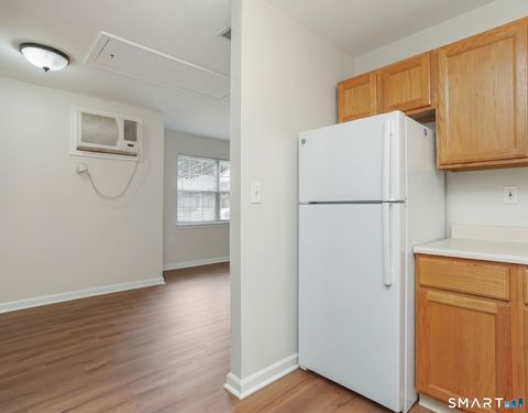 Tiny photo for 333 West Avenue #15, Milford, CT 06461 (MLS # 24183700)