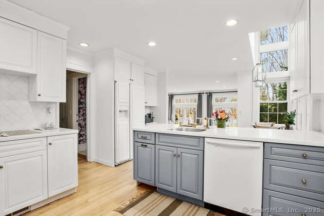 150 Long Lots Road, Westport, Connecticut image 12