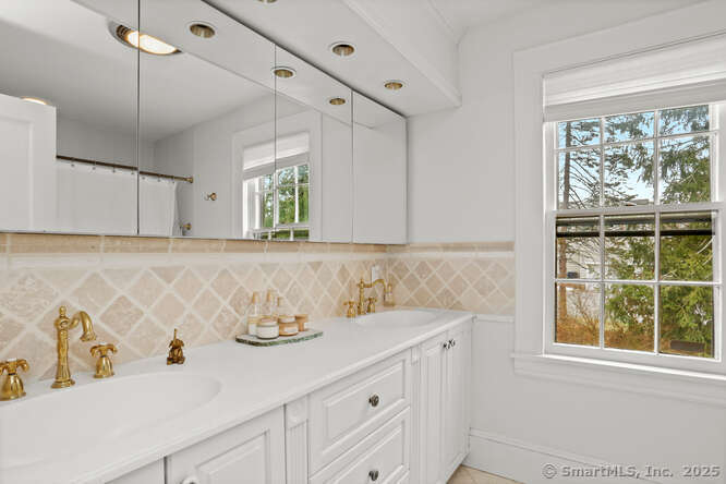 150 Long Lots Road, Westport, Connecticut image 22