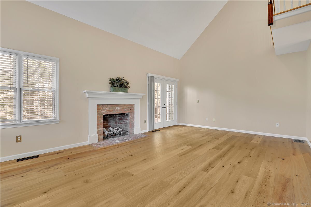 Glastonbury, Connecticut 06073, United States, 3 Bedrooms Bedrooms, ,3 BathroomsBathrooms,Residential,Active,51143