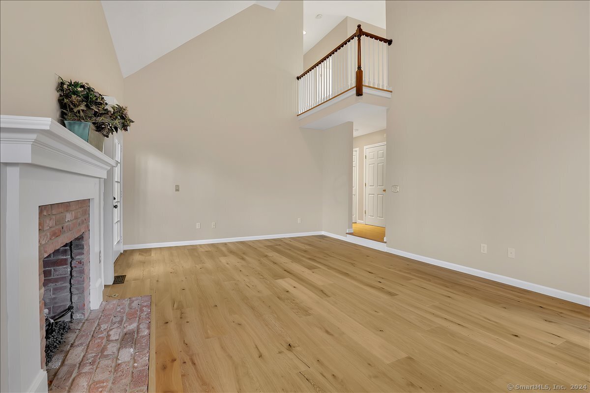 Glastonbury, Connecticut 06073, United States, 3 Bedrooms Bedrooms, ,3 BathroomsBathrooms,Residential,Active,51143