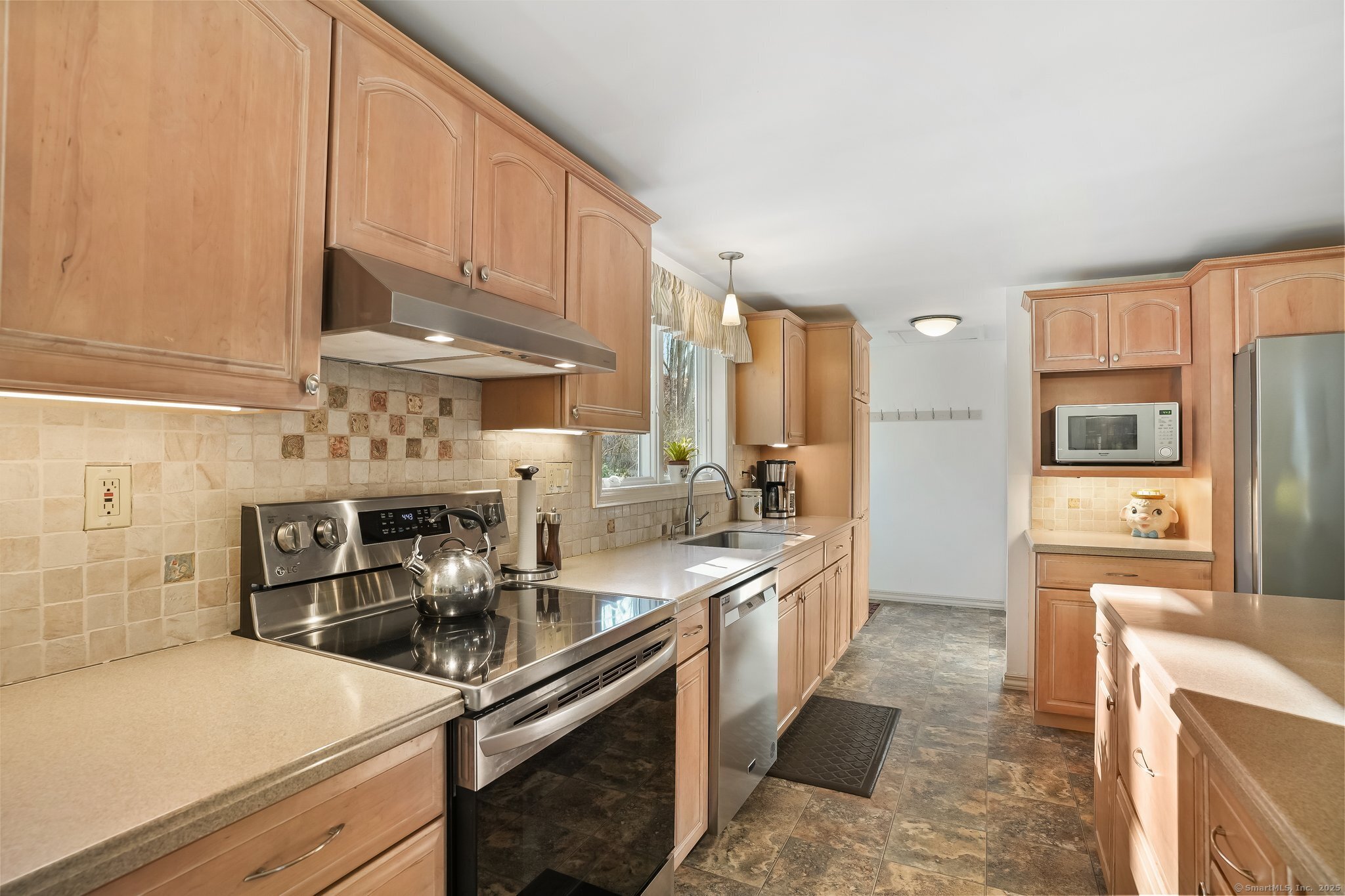 257 Hut Hill Road, Bridgewater, Connecticut image 6