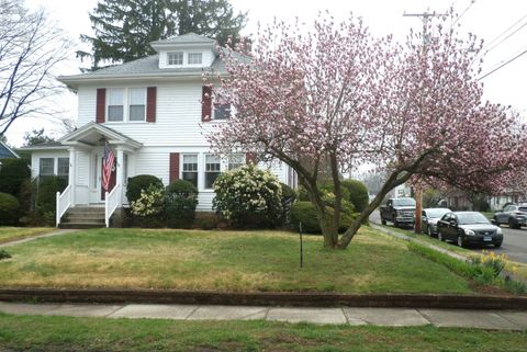 3 Middle Road Hamden CT 06517