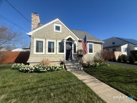 Homes For Sale - 40 Austin Road<br/> Milford, CT 06460