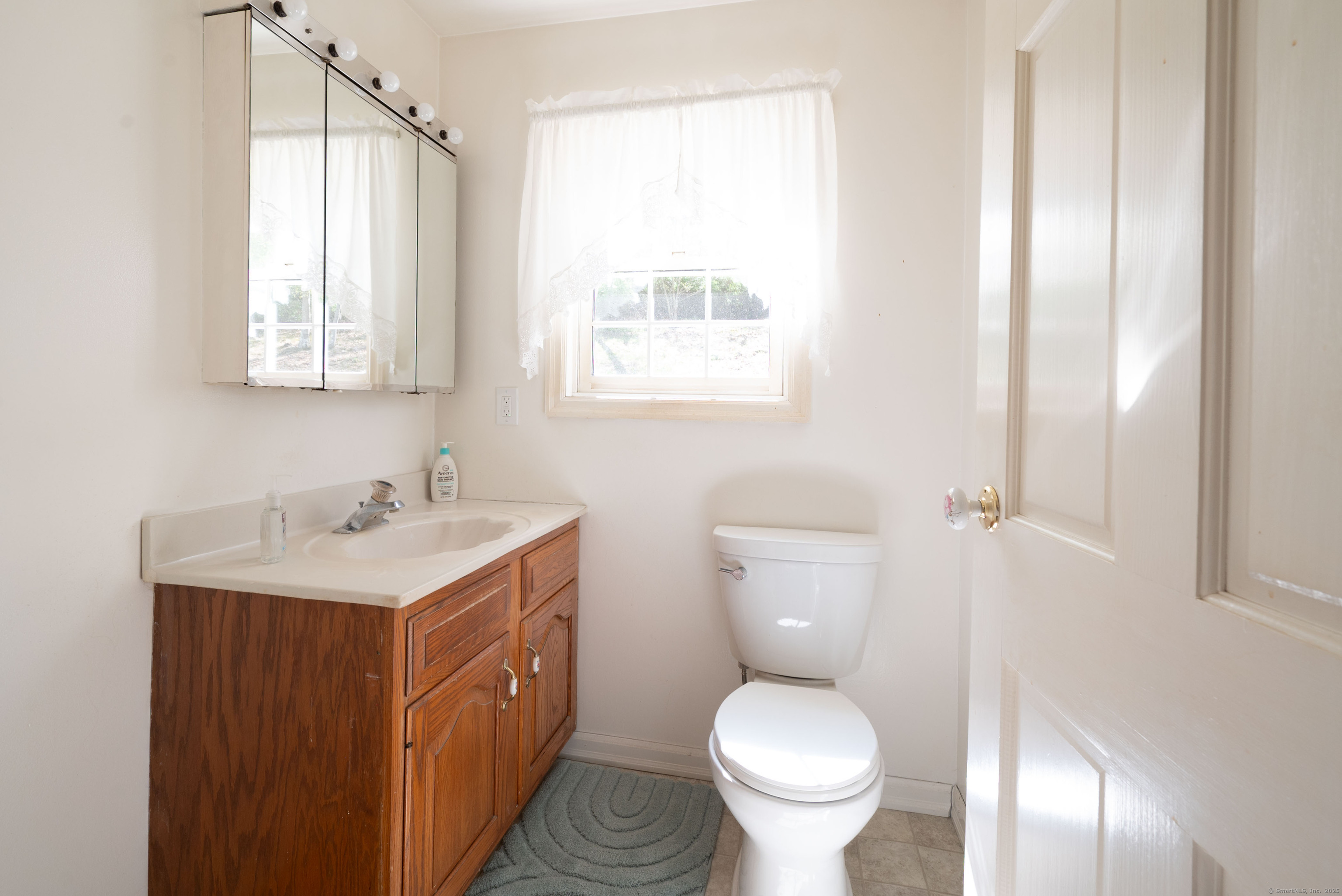 188 Huntingtown Road, Newtown, Connecticut image 24