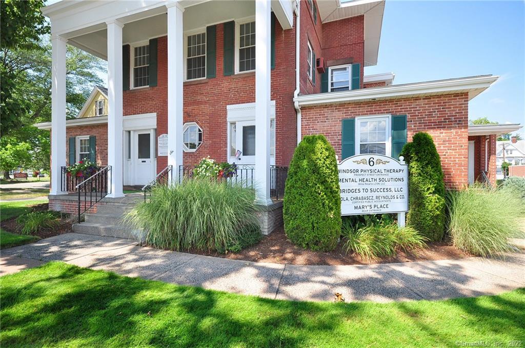 6 Poquonock Avenue 2-1