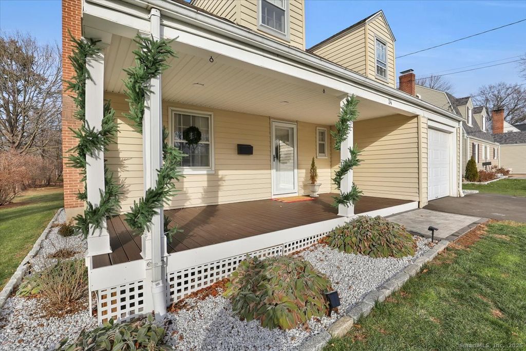 Photo of 34 Crestview Drive, Newington, CT 06111 (MLS # 24144075)