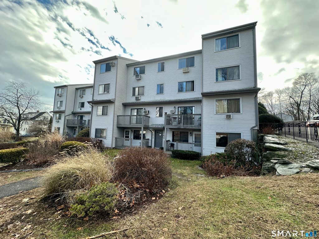 Photo of 330 Savin Avenue #22, West Haven, CT 06516 (MLS # 24149329)