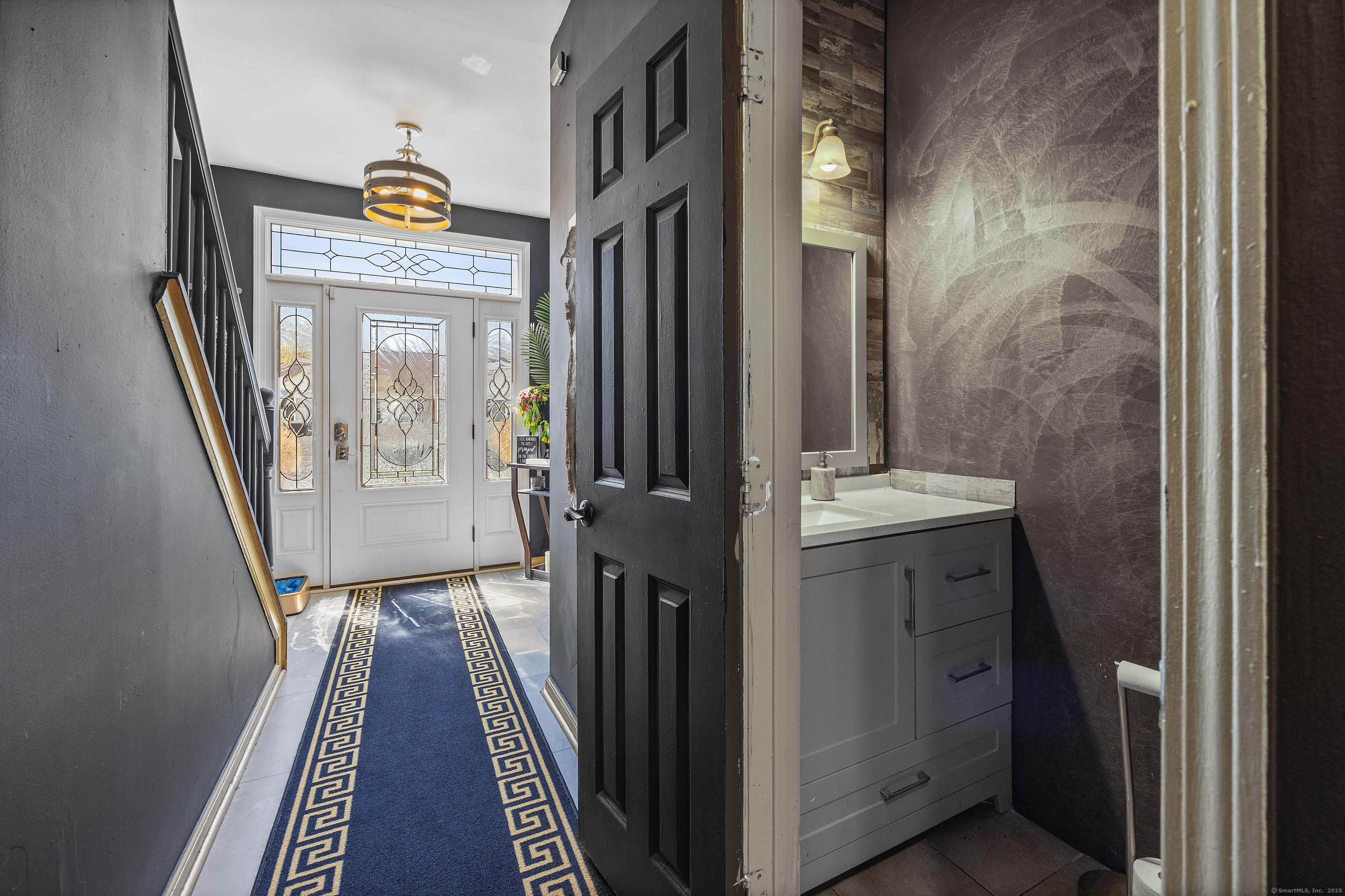 207 Ridgefield Avenue, Waterbury, Connecticut image 3