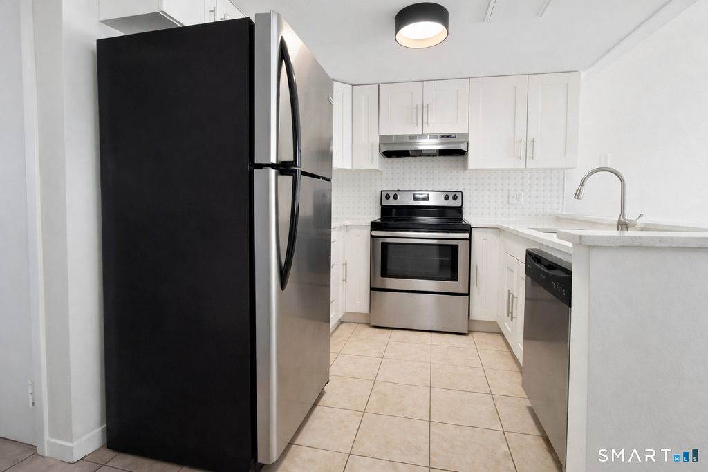 Photo of 1651 Quinnipiac Avenue #1651, New Haven, CT 06513 (MLS # 24157630)