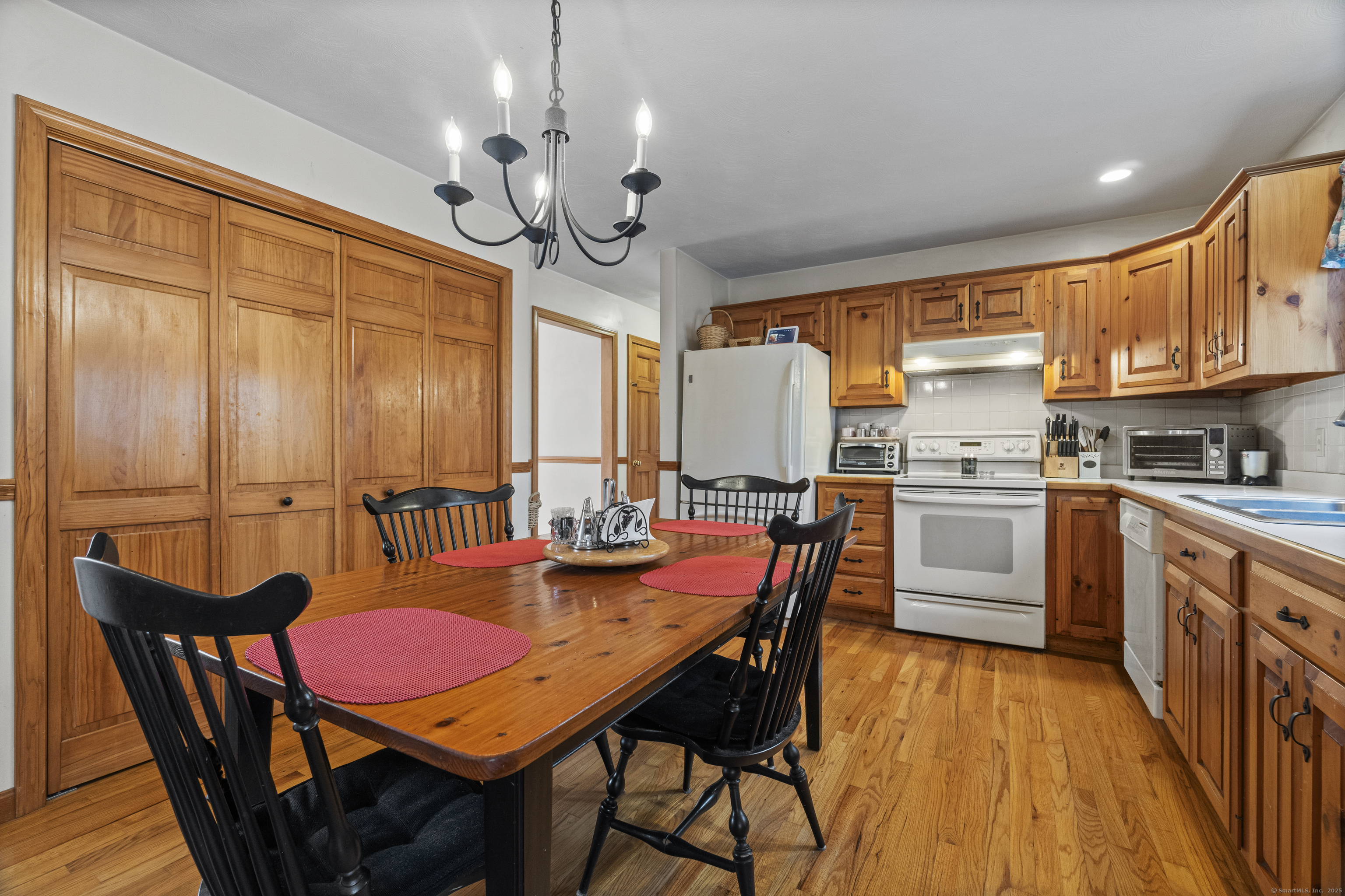 309 Grindstone Hill Road, North Stonington, Connecticut image 4
