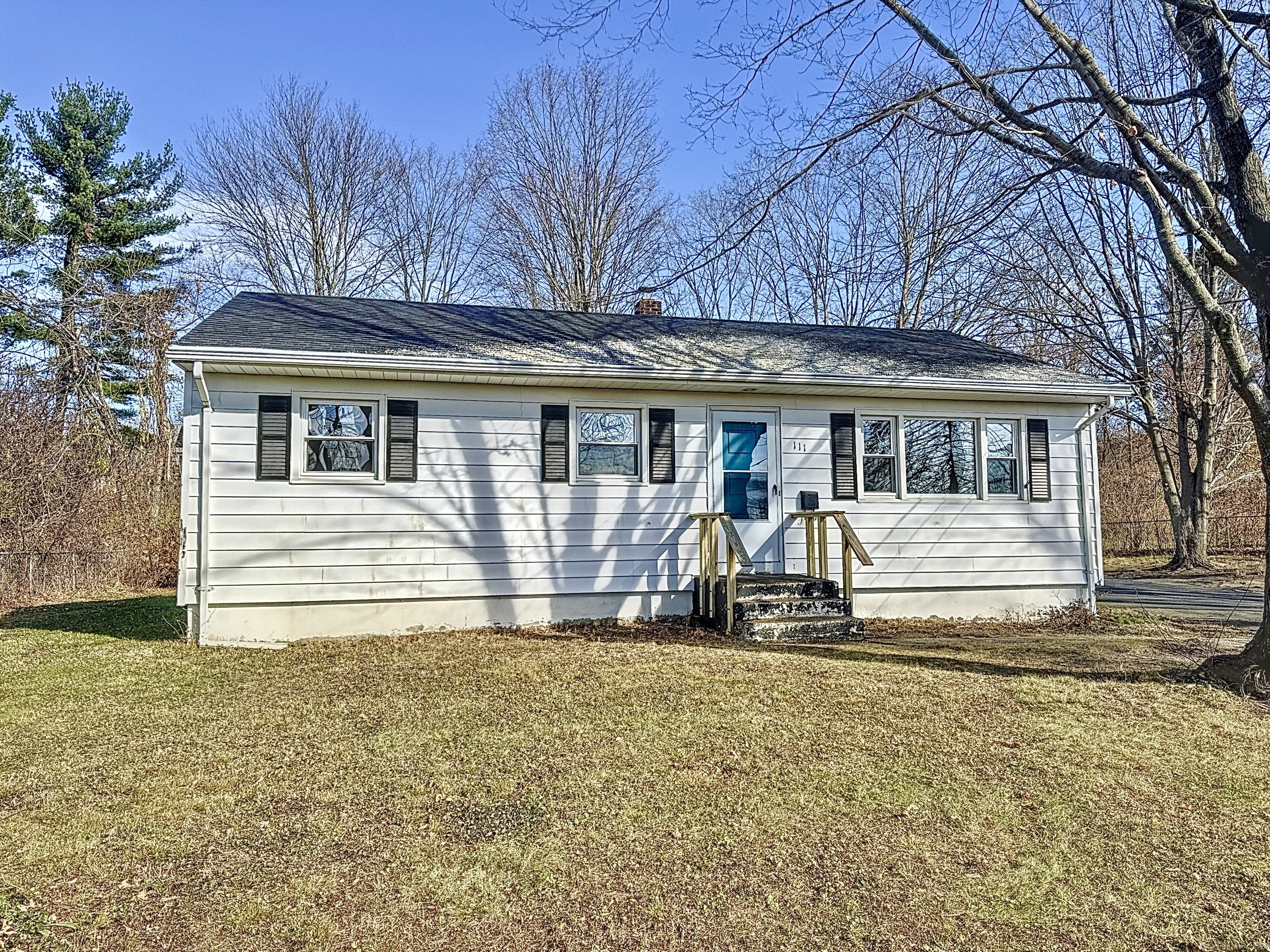 Rental Property at 111 Parum Road, Colchester, Connecticut - Bedrooms: 3 
Bathrooms: 2 
Rooms: 5  - $2,500 MO.