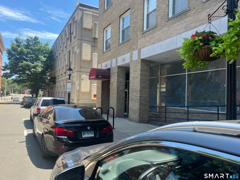 Tiny photo for 124 Court Street #406, New Haven, CT 06516 (MLS # 24153877)