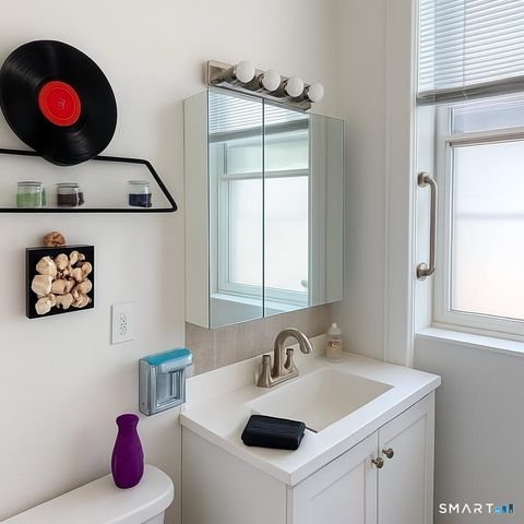 Tiny photo for 124 Court Street #406, New Haven, CT 06516 (MLS # 24153877)