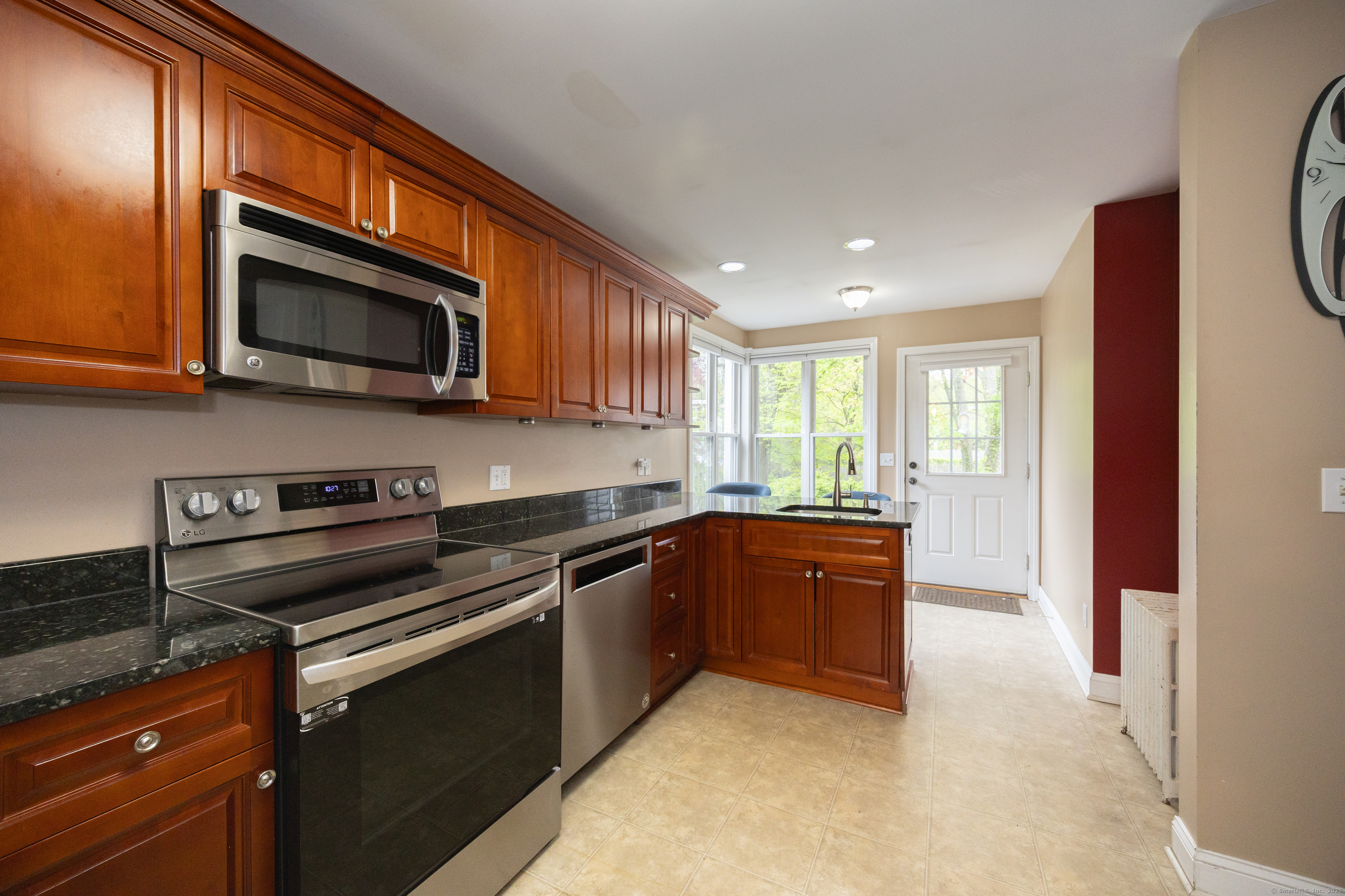 456 Painter Drive, West Haven, Connecticut image 12