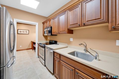 Tiny photo for 26 Schoolhouse Drive #209, West Hartford, CT 06110 (MLS # 24163855)