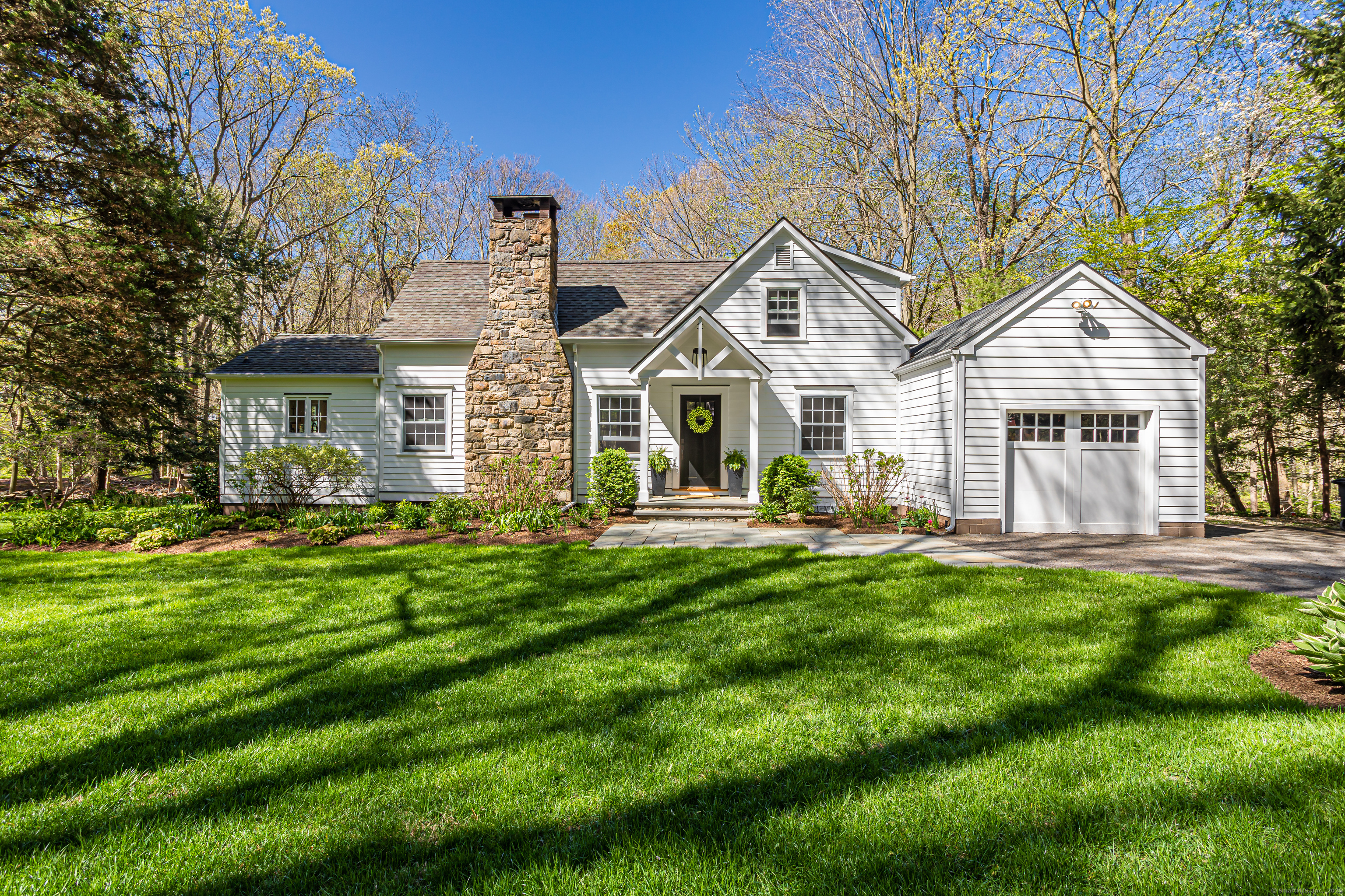 Property for Sale at Blackwood Lane, Stamford, Connecticut - Bedrooms: 3 
Bathrooms: 3 
Rooms: 7  - $995,000