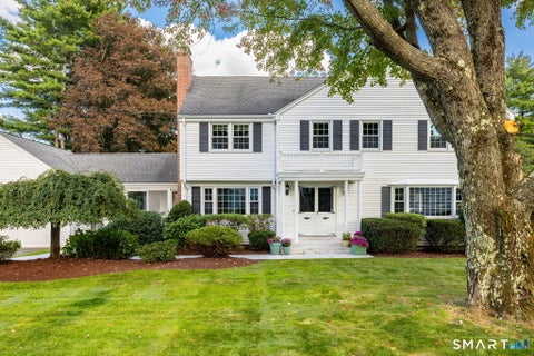 Photo of 36 Lakeview Drive, West Hartford, CT 06117 (MLS # 24208388)