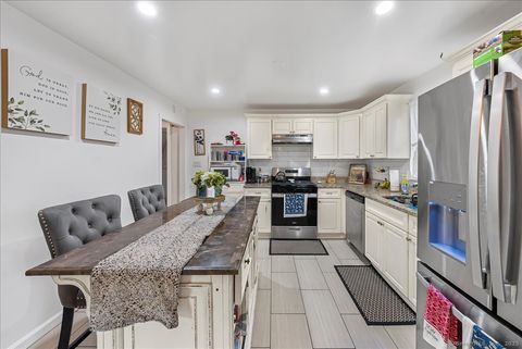 Tiny photo for 631 Fairview Avenue, Bridgeport, CT 06606 (MLS # 24166215)