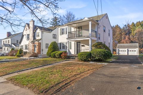 Photo of 11 Roger Avenue, Danbury, CT 06810 (MLS # 24143183)