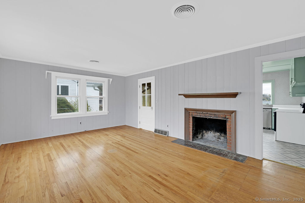 19 Kellogg Street, Brookfield, Connecticut image 16