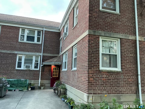 Homes For Sale - 340 N Bishop, Bld 95 Avenue #28<br/> Bridgeport, CT 06610