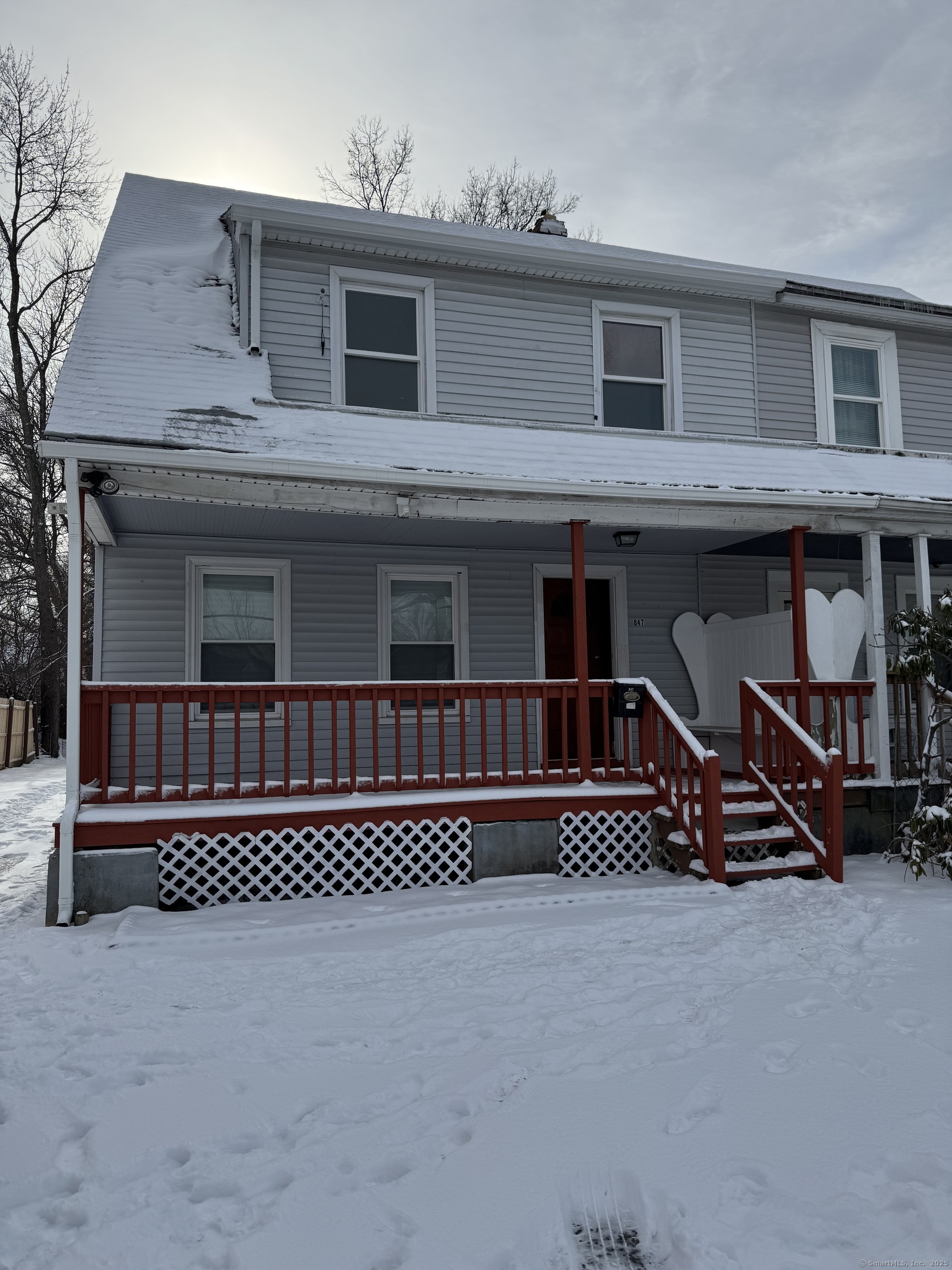 New Britain Avenue, Hartford, Connecticut - 3 Bedrooms  
1 Bathrooms  
6 Rooms - 