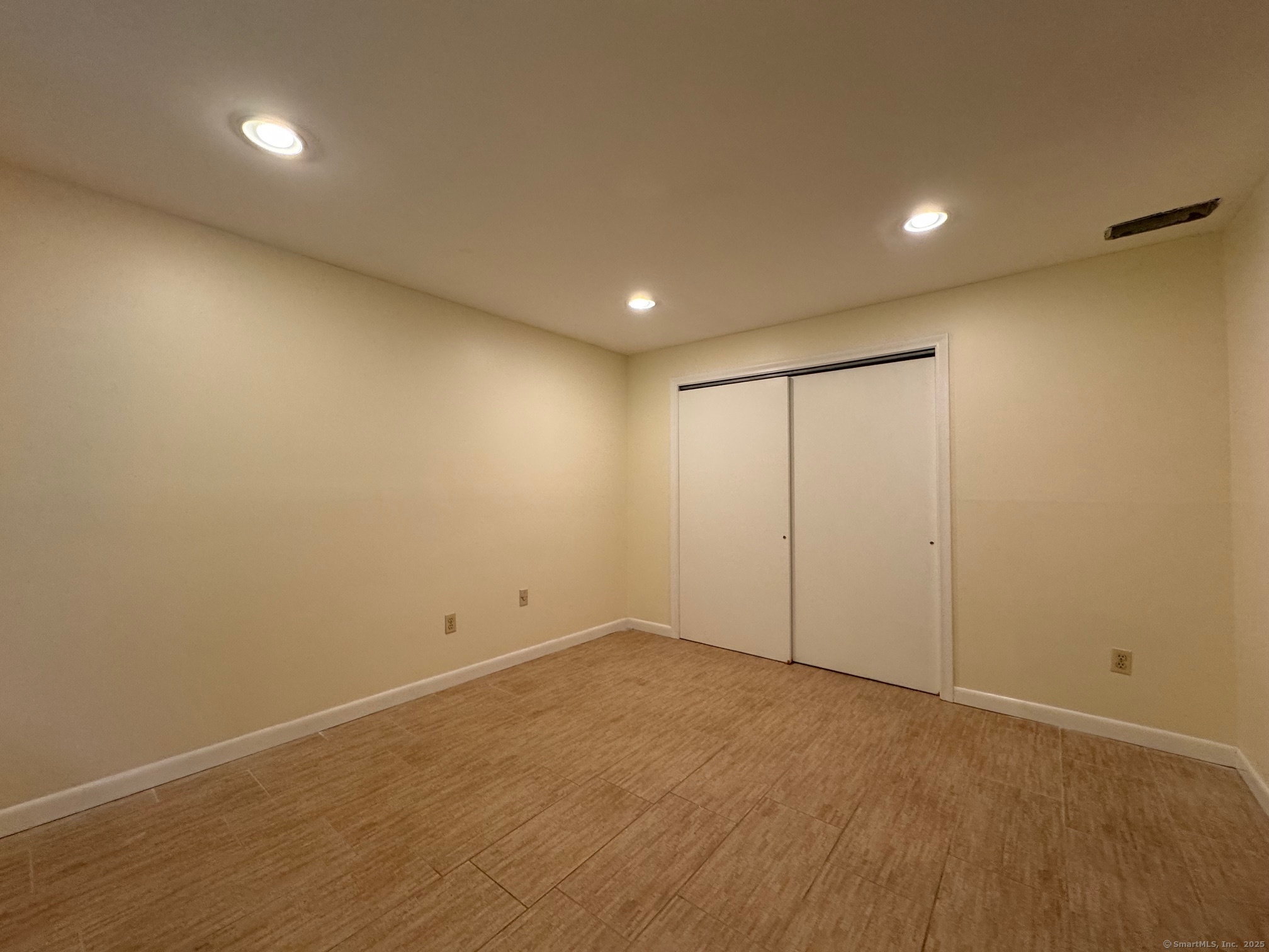 Farmington, Connecticut 06032, United States, 3 Bedrooms Bedrooms, ,3 BathroomsBathrooms,Residential,Active,136668