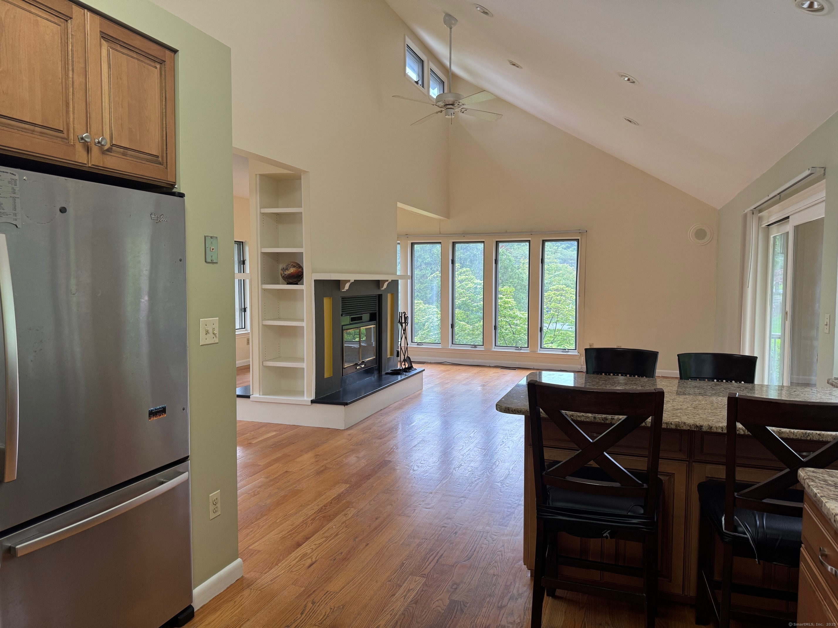 Farmington, Connecticut 06032, United States, 3 Bedrooms Bedrooms, ,3 BathroomsBathrooms,Residential,Active,136668