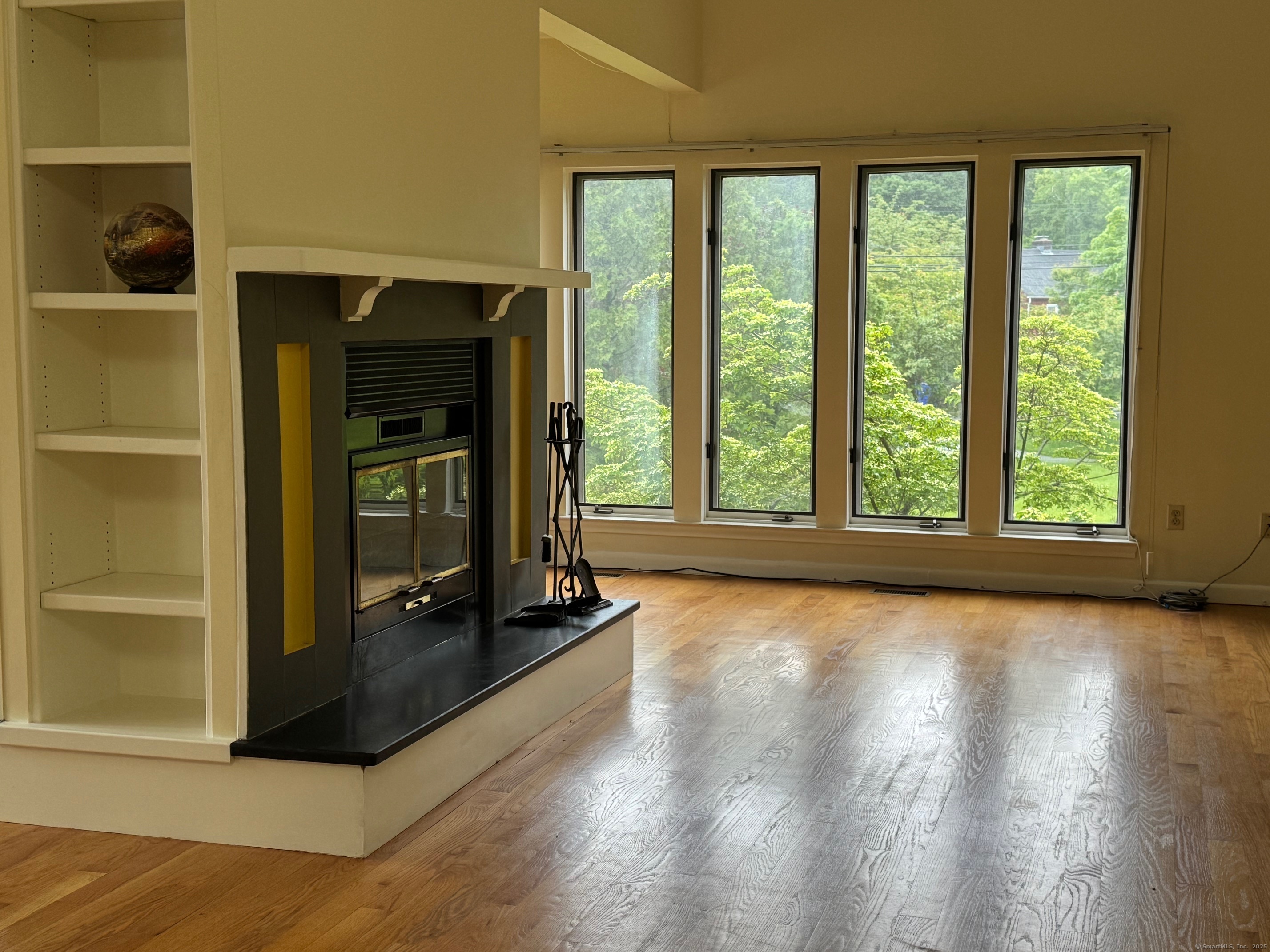 Farmington, Connecticut 06032, United States, 3 Bedrooms Bedrooms, ,3 BathroomsBathrooms,Residential,Active,136668