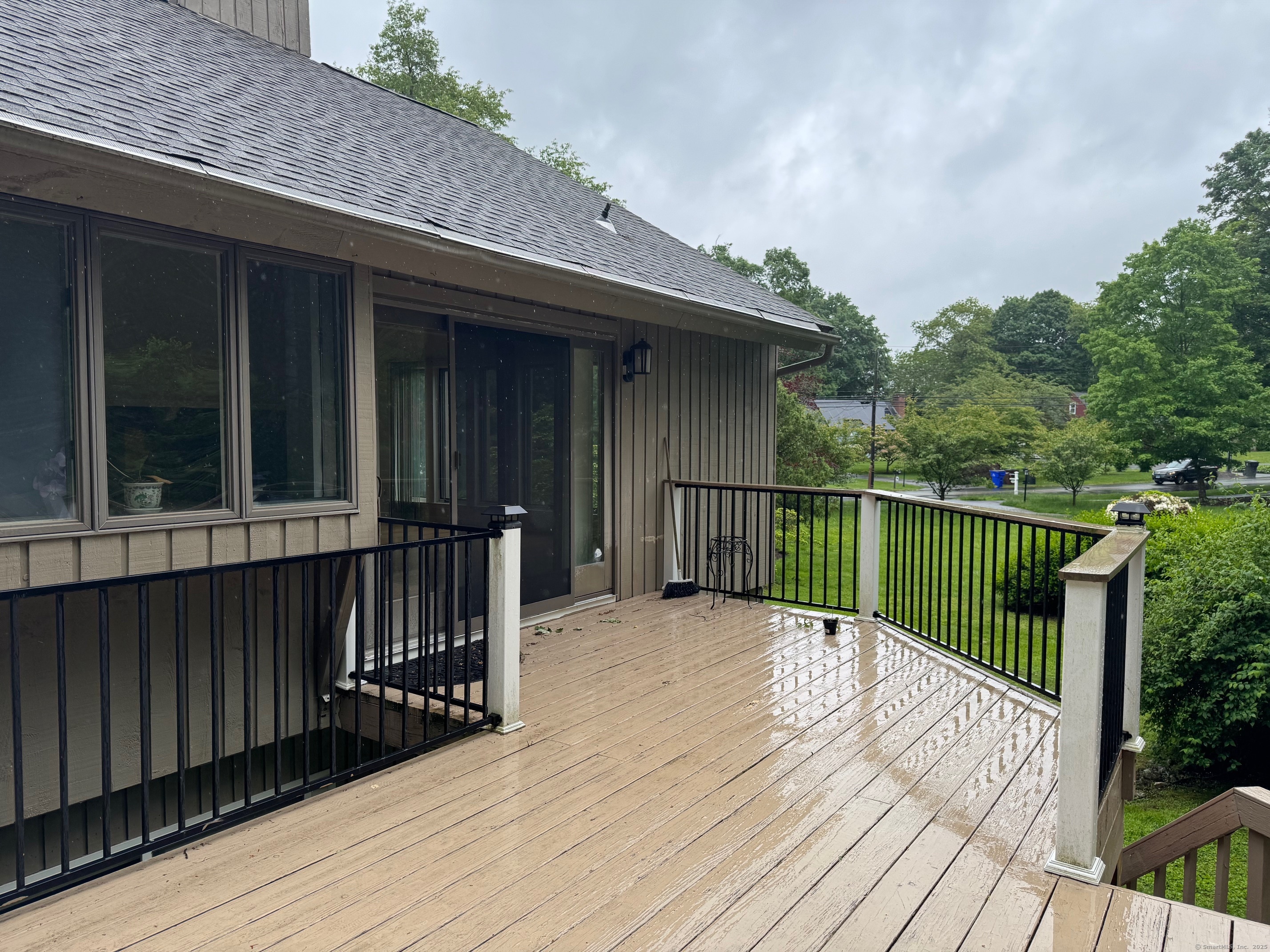 Farmington, Connecticut 06032, United States, 3 Bedrooms Bedrooms, ,3 BathroomsBathrooms,Residential,Active,136668