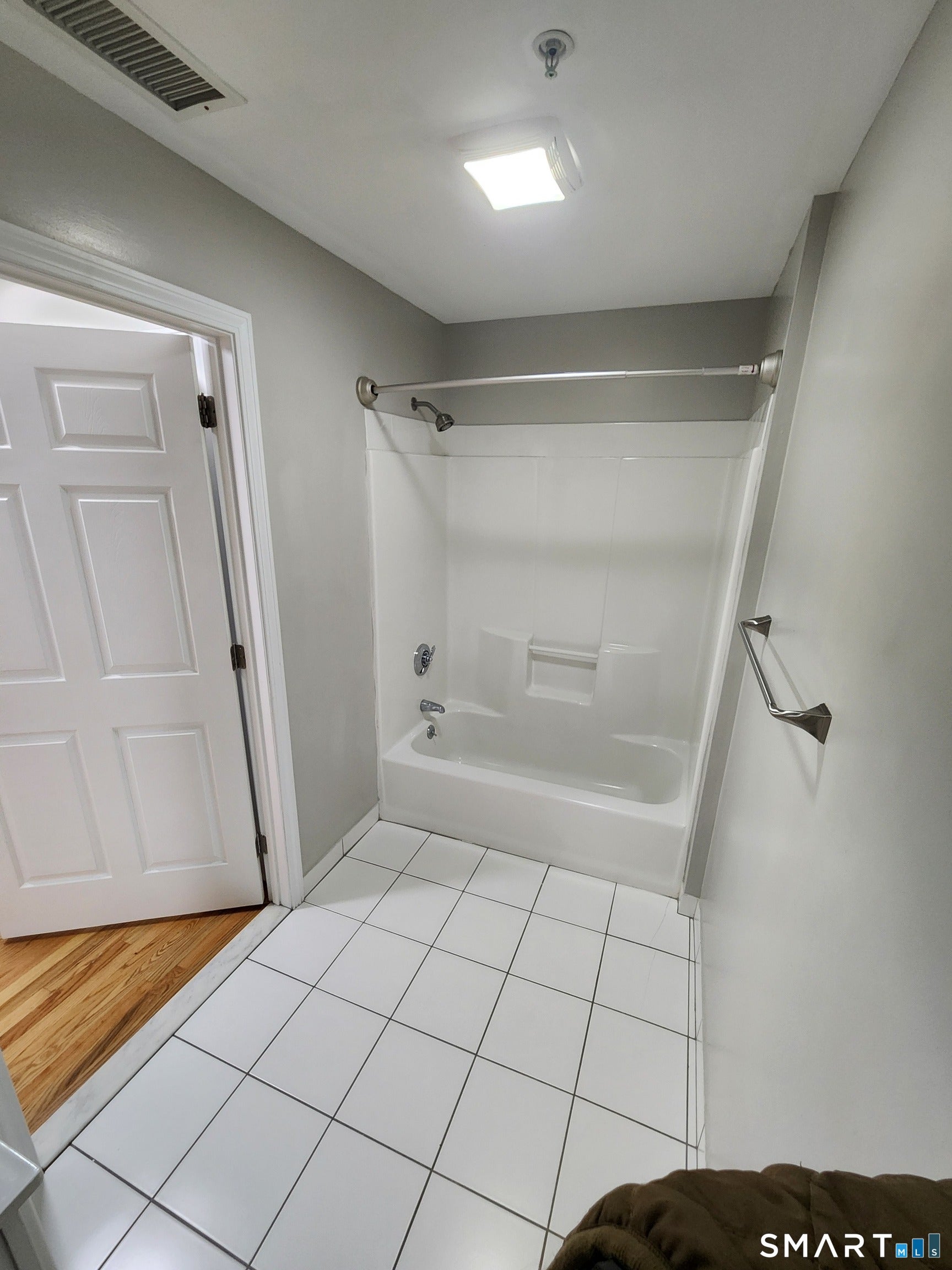 670 Boston Post Road 11