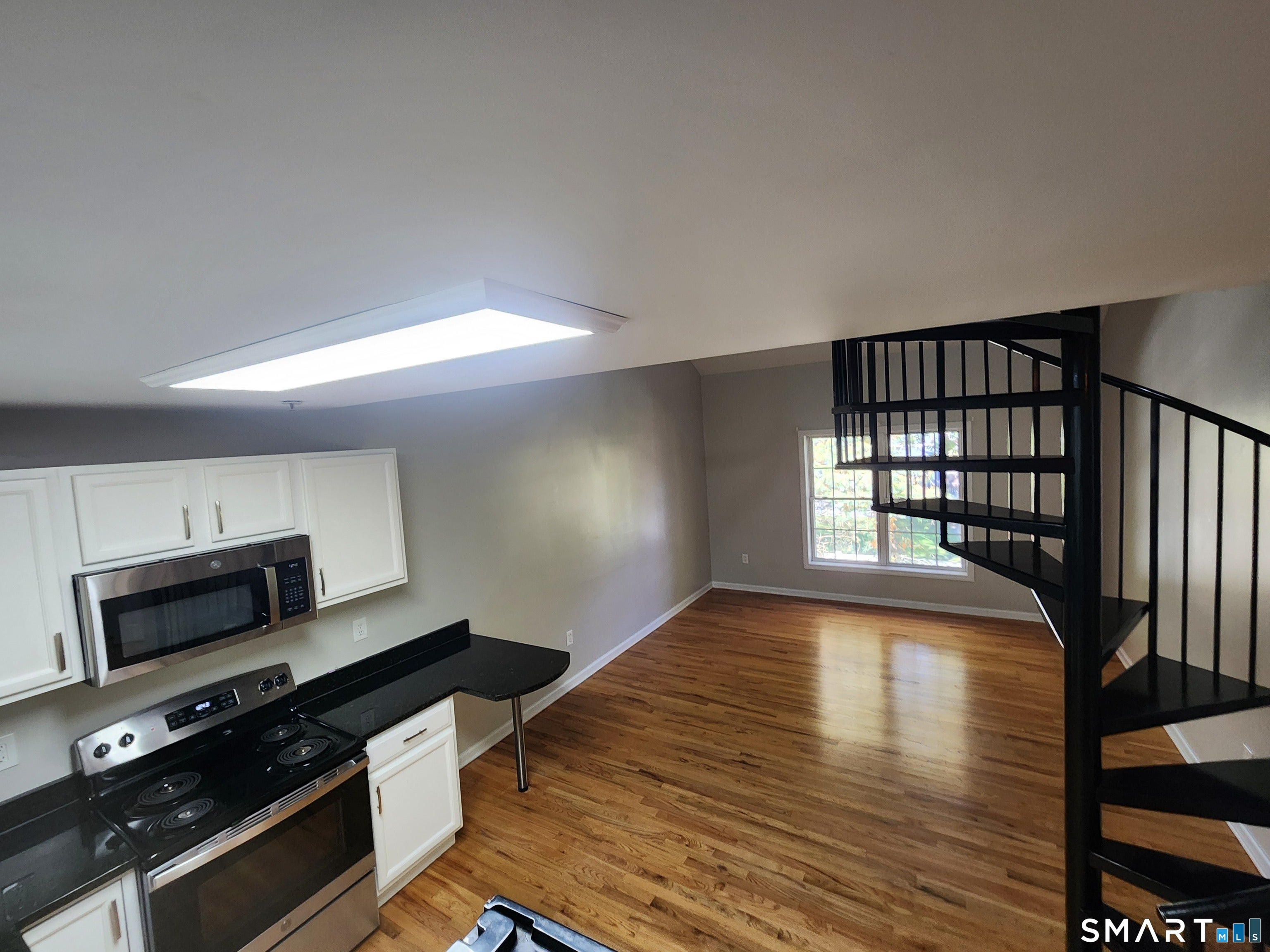 670 Boston Post Road 11