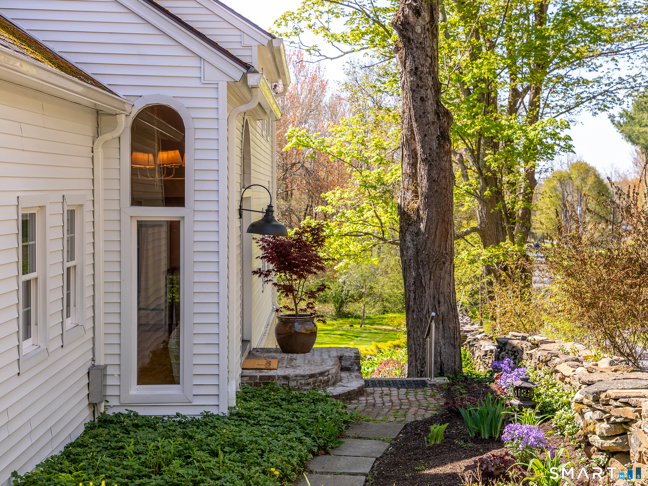 98 Carmel Hill Road North