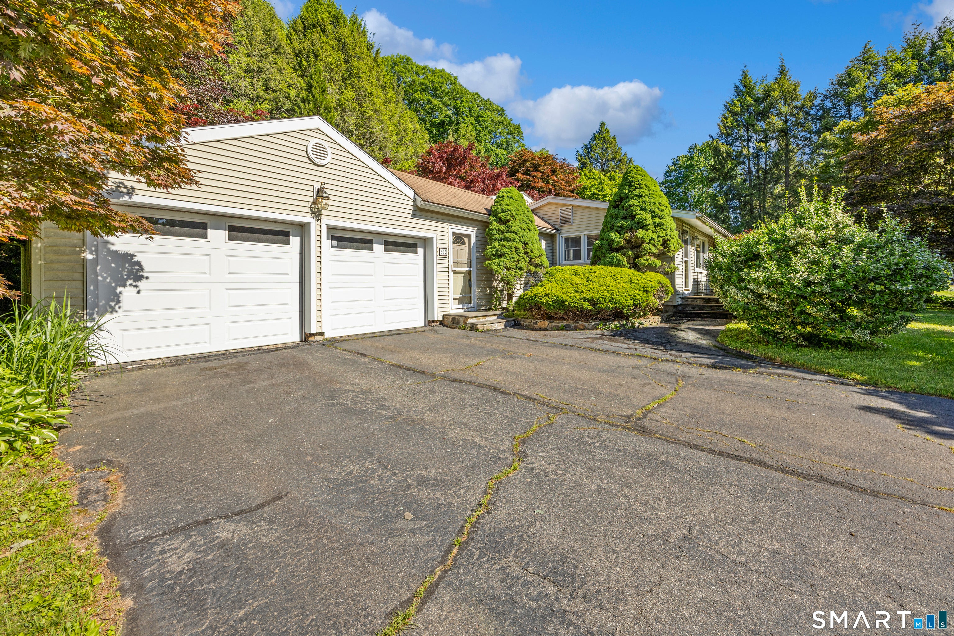 205 Mountain Road