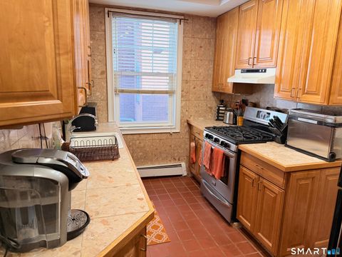 Tiny photo for 165 Fountain Street #APT A1, New Haven, CT 06515 (MLS # 24159410)