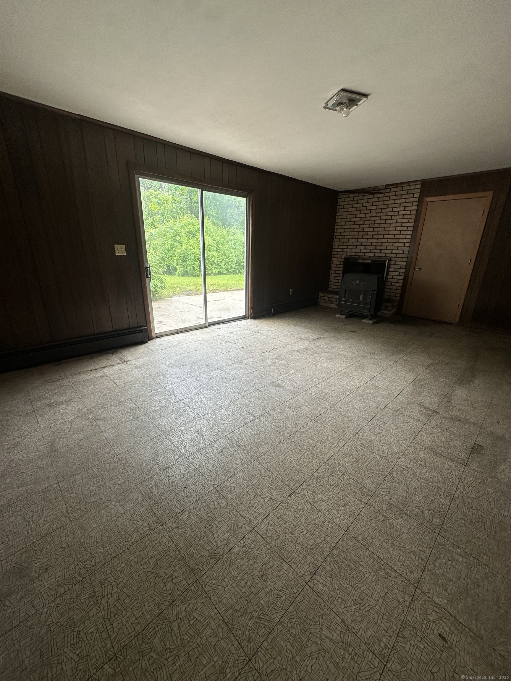 19 Arrowhead Lane, Branford, Connecticut image 15
