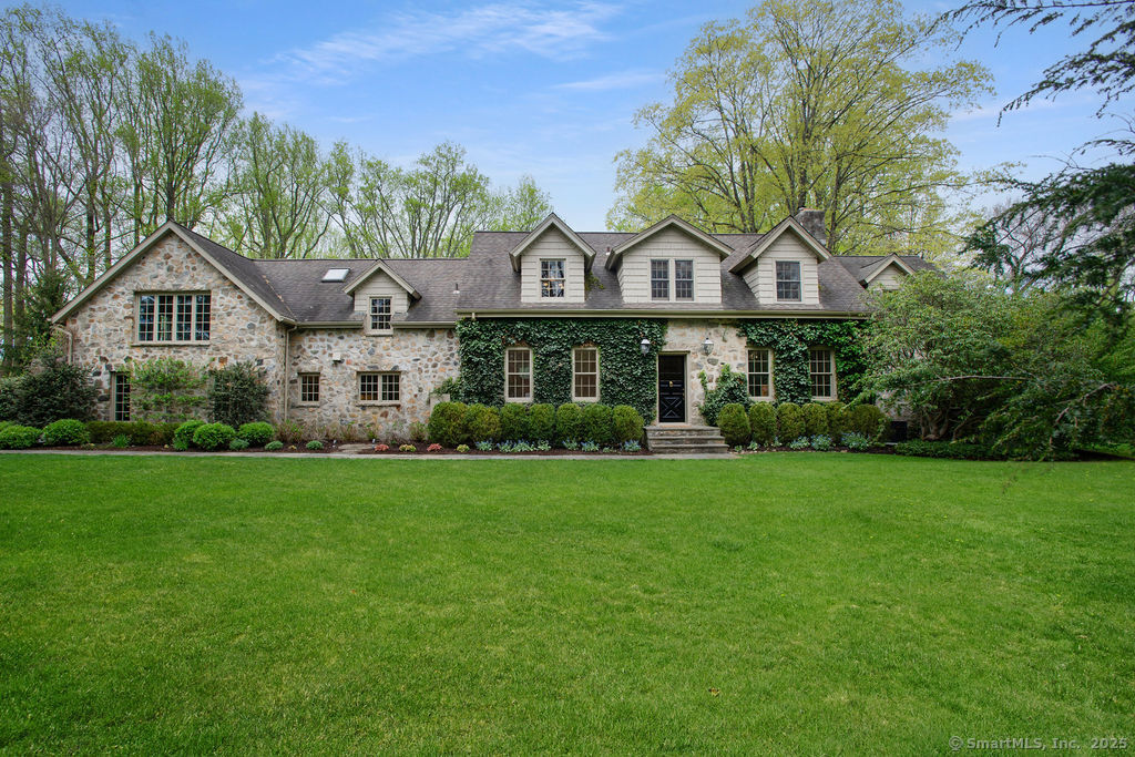 Property for Sale at Richards Lane, New Canaan, Connecticut - Bedrooms: 4 
Bathrooms: 5 
Rooms: 11  - $2,795,000