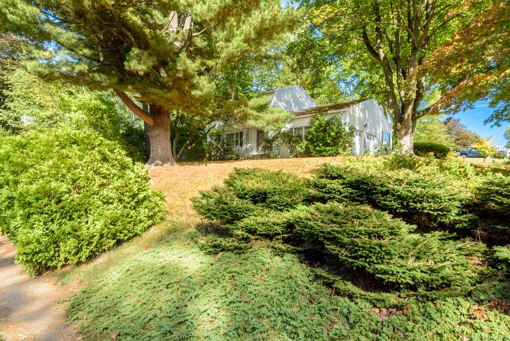 Photo of 100 Prospect Street, Glastonbury, CT 06033 (MLS # 24134924)