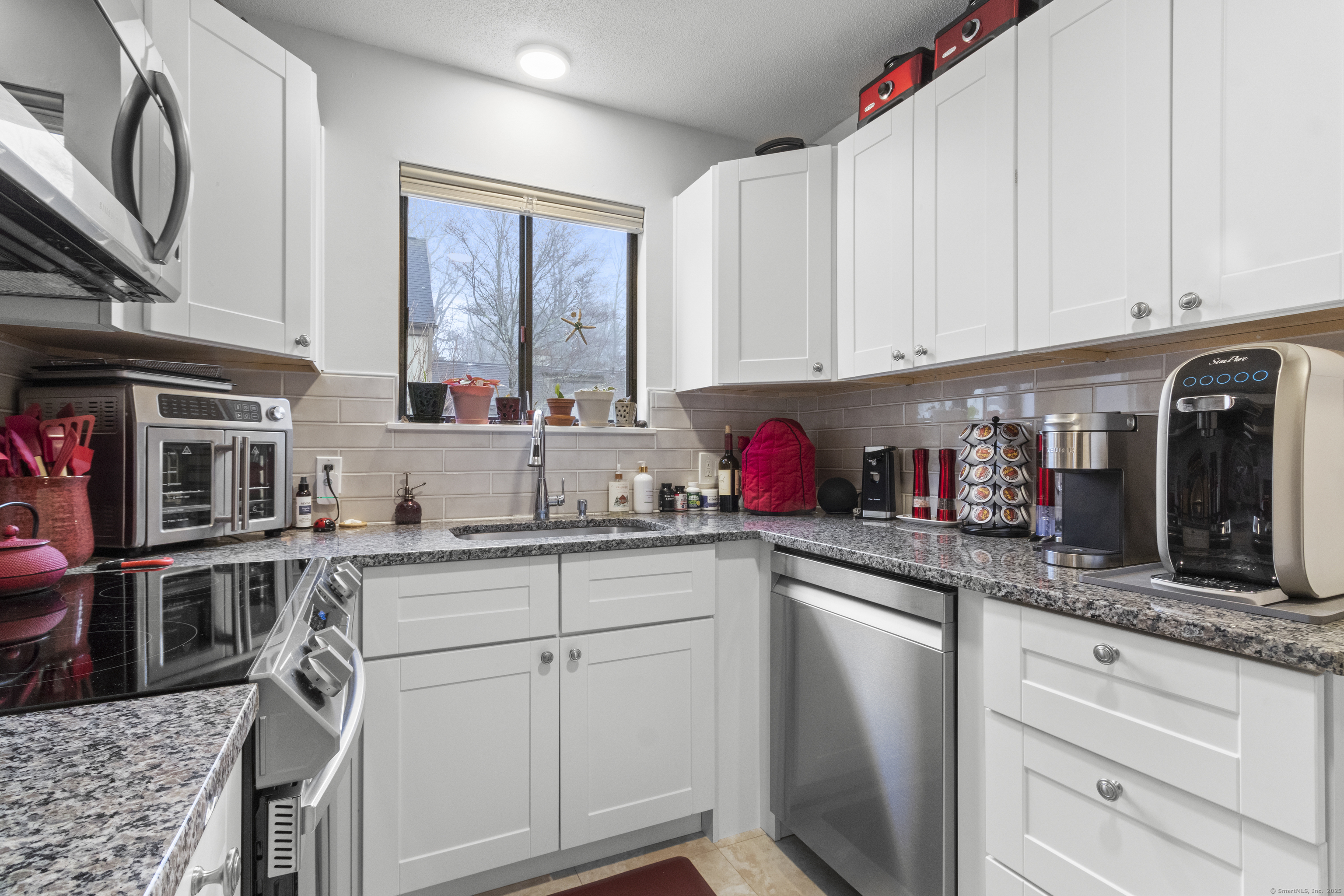 973 Heritage Village #B, Southbury, Connecticut image 6