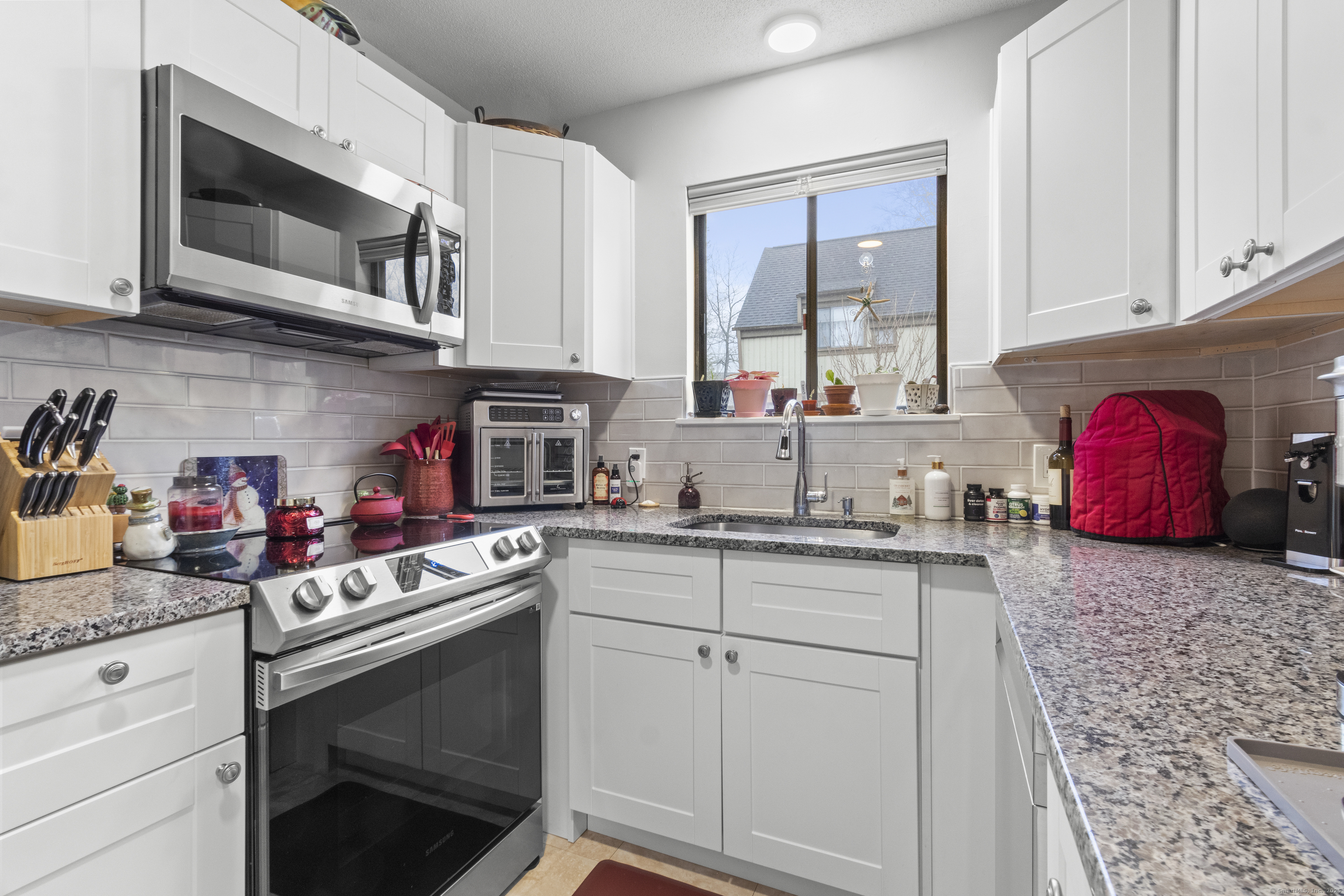 973 Heritage Village #B, Southbury, Connecticut image 4