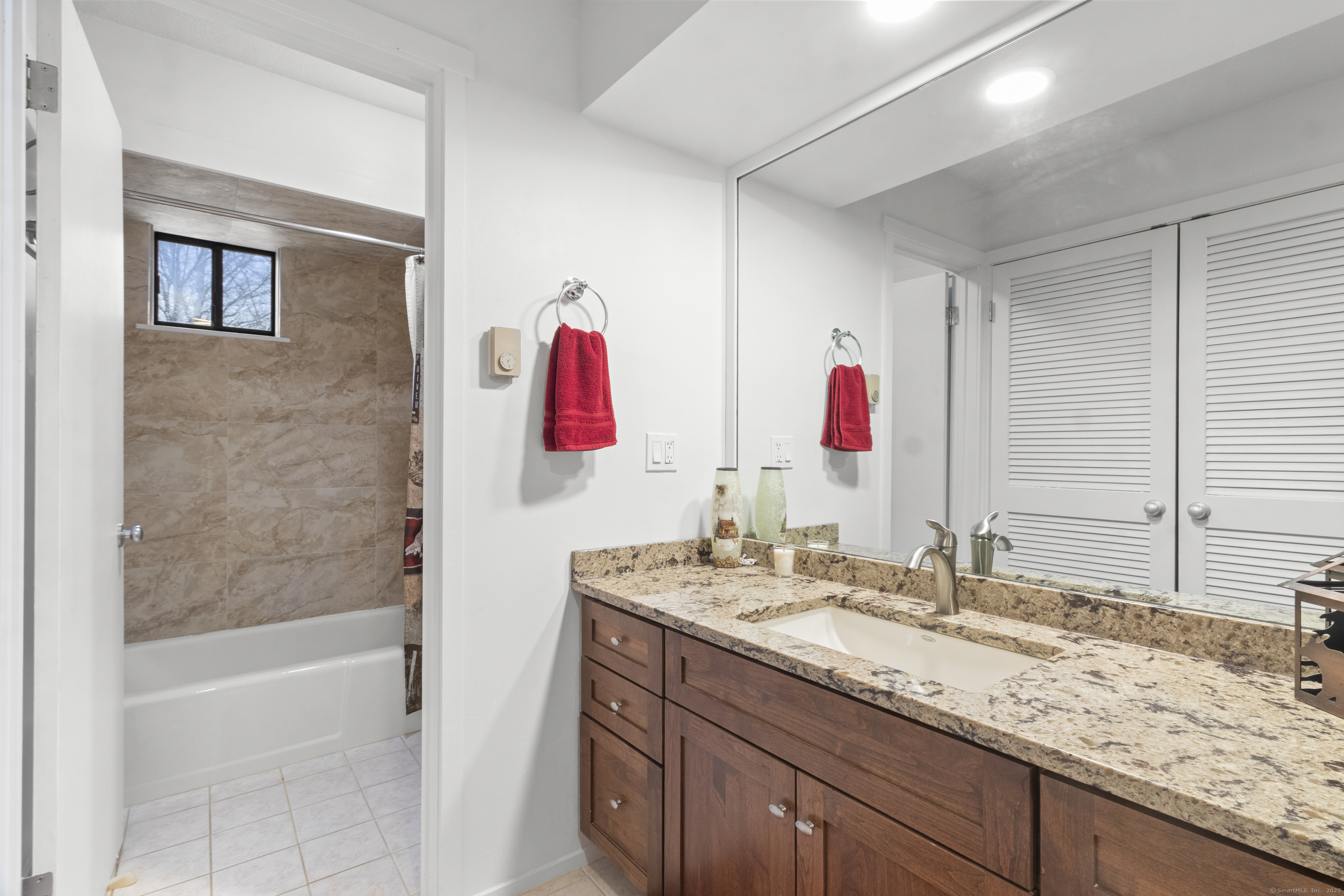 973 Heritage Village #B, Southbury, Connecticut image 17
