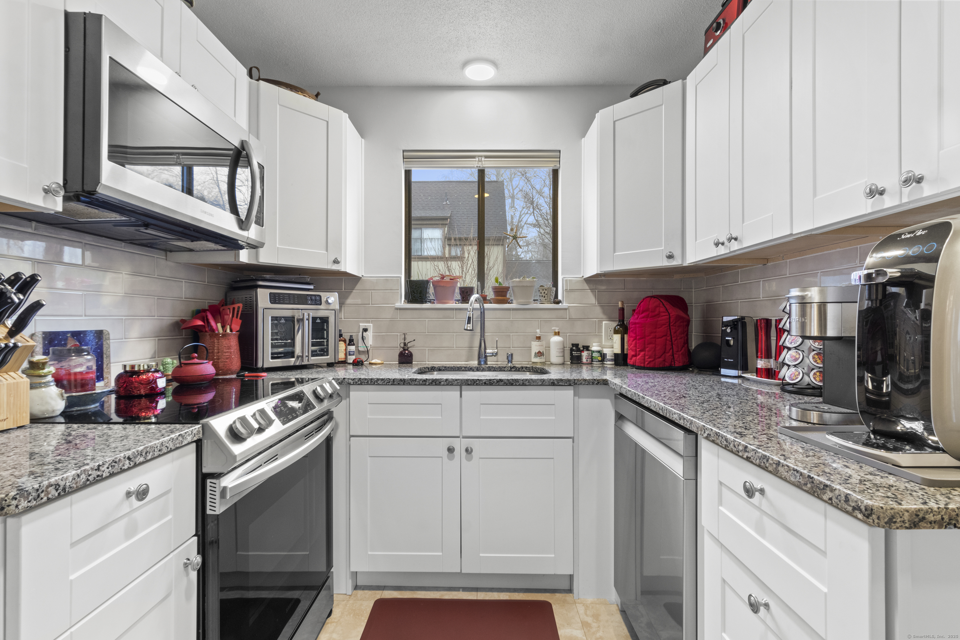 973 Heritage Village #B, Southbury, Connecticut image 5